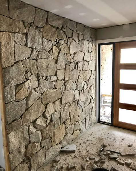 Stone Finish Wall, Stone On Wall, Stone Walls, Stone Cladding Interior, Fake Stone Wall, Fake Brick Wall, Stone Walls Interior, Home Designs Exterior, Sandstone Wall