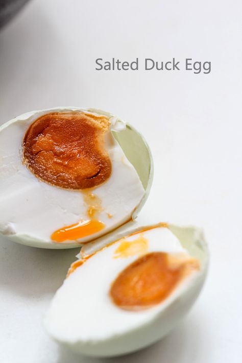 salted duck egg Salted Duck Eggs, Salted Duck Egg Recipe, Salted Egg Recipe, Chinese Chicken Wings, Sichuan Food, Khmer Food, Viet Food, Duck Eggs, Cashew Chicken