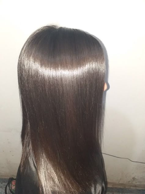 Shiny Brown Hair, Long Shiny Hair, Rapper Quotes, Silk Hair, Hair Inspo Color, Silky Hair, Dream Hair, Shiny Hair, Hair Mask