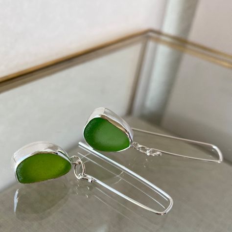 Sea Glass Jewellery Ideas, Sea Glass Silver Jewellery, Sea Glass Jewellery, Earrings Piece, Fish Jewelry Silver, Sea Glass Jewelry Earrings, October Jewelry, Seaglass Jewelry, Fish Jewelry