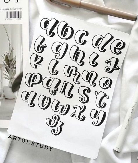 Mapeh Design, Hand Lettering Alphabet Fonts, Lettering Styles Alphabet, Lettering Guide, Bond Paper Design, Heading Fonts, Hand Lettering Art, Hand Lettering Fonts, Hand Lettering Alphabet