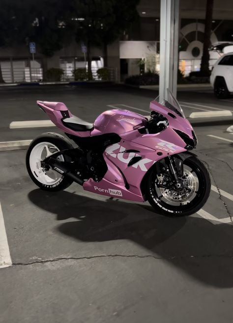 Pink Motorcycle Aesthetic, Pink Bike Aesthetic, Pink Motorbike, Kawasaki Ninja 600, Hello Kitty Bike, Moto Rose, Pretty Bikes, Moto Ninja, Biker Chick Outfit