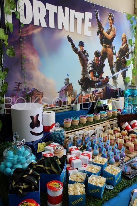 Fortnite Birthday Party, Free V Bucks, 7th Birthday Party Ideas, Fortnite Party, Video Games Birthday Party, Fortnite Birthday, Festa Harry Potter, V Bucks, Boy Birthday Party Themes