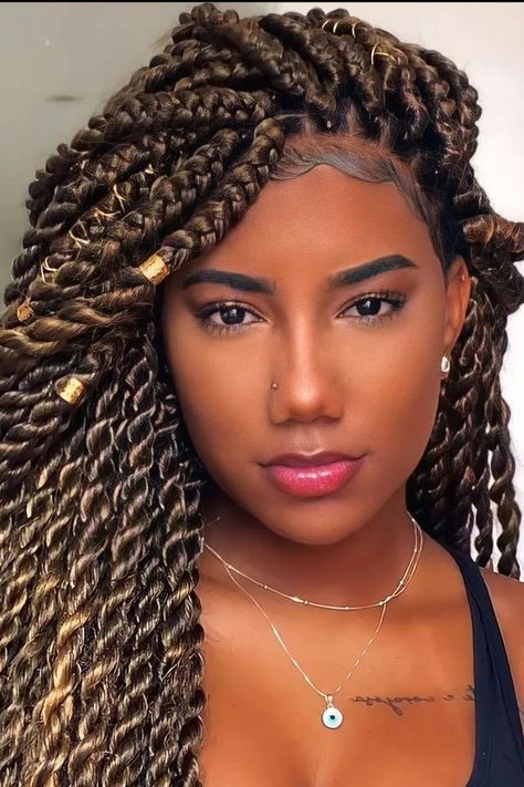 25 Big Twist Braids Hairstyles: Inspiring Looks to Try Today Big Twist Braids, Box Dreads, Big Twist Braids Hairstyles, Twist Braids Hairstyles, Marley Twist Hairstyles, Big Braids, Colored Hair Extensions, Marley Hair, Twist Braid