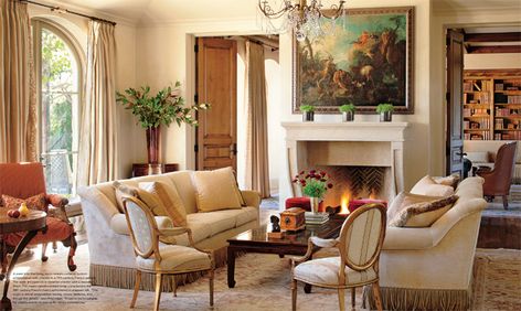 Suzanne Rheinstein - Santa Barbara home Suzanne Rheinstein, Arranging Furniture, Georgian Style Homes, Bunny Williams, Toscana Italia, Tuscan Design, Virginia Homes, Georgian Homes, Traditional Living