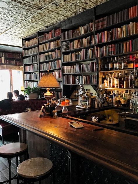 Bookshop Café, Bookstore Design, Library Cafe, Bookstore Cafe, Cozy Coffee Shop, Old Library, Coffee Shop Aesthetic, Book Bar, Coffee Shops Interior