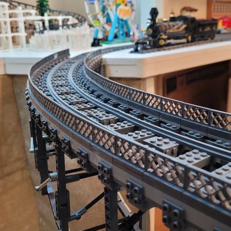 Lego Bridges, Lego Hacks, Lego City Train, Lego Train Tracks, Lego Village, Train Bridge, Lego Town, Lego Train, Garden Railroad