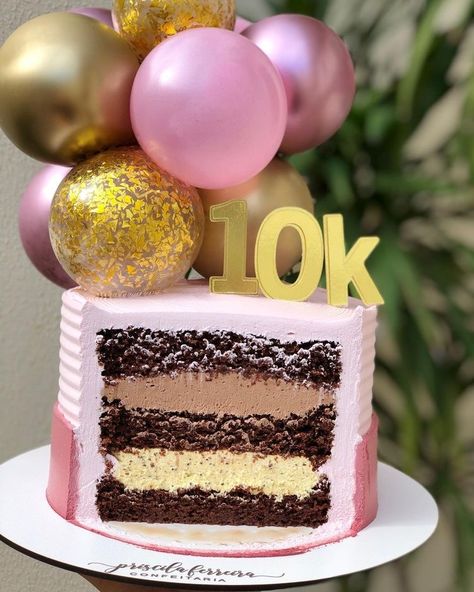 10k Followers Cake, Tiktok Cake, Cool Bedrooms For Boys, Tiktok Followers, Insta Icon, Poses Photography, Model Poses, Vanilla Cake, Vision Board