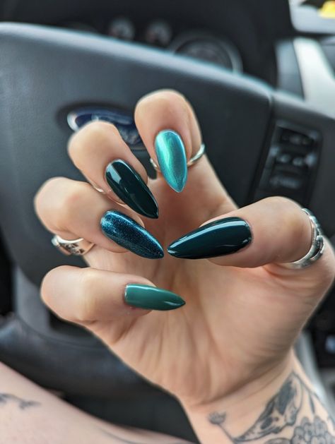 Shades of green, iridescent nail shades, turquoise nails, acrylic nails, mute colors Siren Nails, Mermaid Dark, Dark Siren, Nails Mermaid, Nail Shades, Green Nail, Mermaid Nails, Green Nails, Dark Green