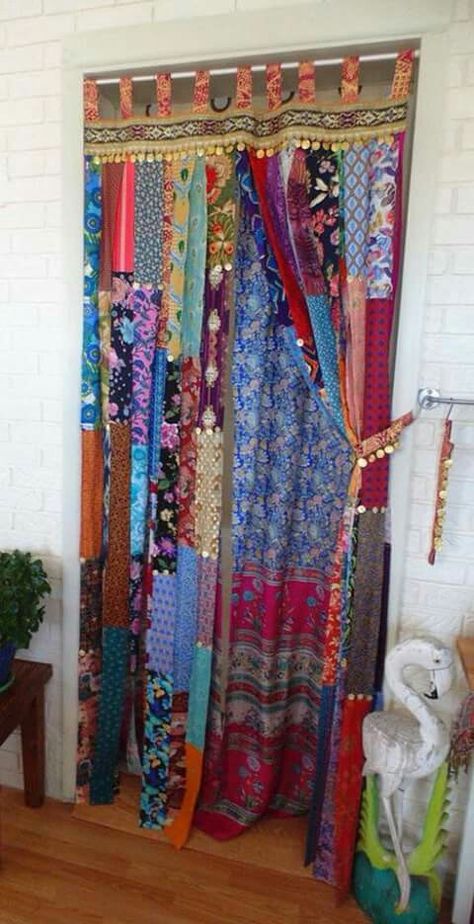 Closet Door Ideas Curtain, Boho Door Curtain, Upcycled Curtains, Boho Door, Closet Door Ideas, Patchwork Curtains, Cortinas Boho, Hippy Room, Bohemian Curtains