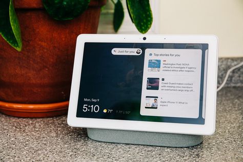 Google's Nest Hub Max smart screen is bigger better and always watching (if you want it to) Home Assistant Dashboard, Best Digital Photo Frame, Best Smart Home, Smart Hub, Always Watching, Google Nest, Handyman Services, Save Electricity, Enjoy Your Vacation