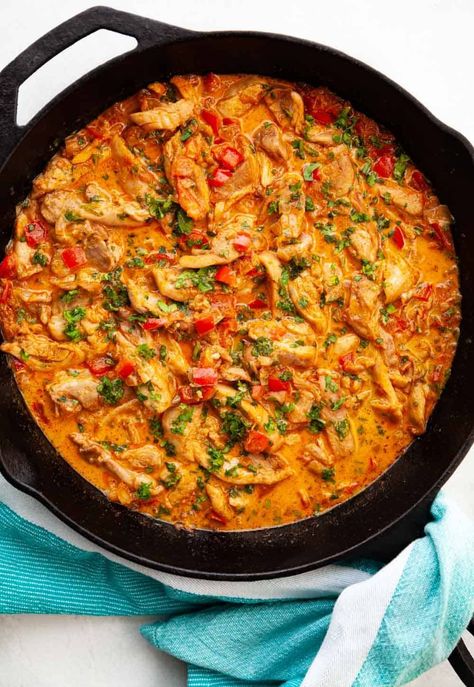 An easy version of chicken paprikash, made in one-skillet with chicken thighs or breasts, bell pepper and onion, paprika and creme fraiche. Simple, delicious comfort food! Recipes With Paprika, Chicken Peppers And Onions, Chicken Paprika, Creme Fraiche Recipes, Paprika Recipes, Chicken Paprikash, Turkey Soup Recipe, Sour Cream Chicken, Paprika Chicken