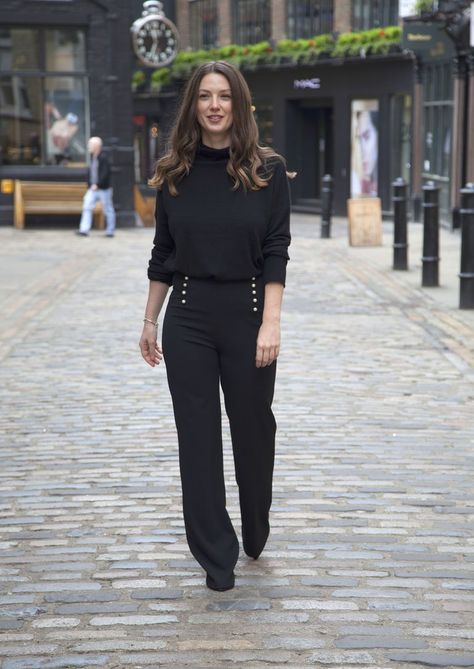 Meghan Markle Black Outfit, Megan Markle Style 2022, Megan Markle Casual Outfits, Meghan Markle Spring Style, Megan Markle Fashion, Megan Markle 2023, Meghan Markle Capsule Wardrobe, Meghan Markle Style Casual Minimal Chic, Megan Markle Style 2023