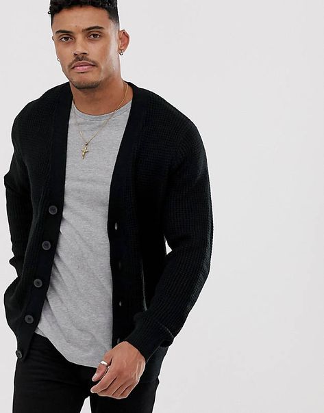 How to Wear a Cardigan (Men's Style Guide) - The Trend Spotter Cardigan Vest Outfit, Mens Cardigan Outfit, Mens Black Cardigan, Cardigan Outfit Men, White Cardigan Outfit, Black Cardigan Outfit, Winter Cardigan Outfit, Knit Cardigan Outfit, Grey Jeans Outfit