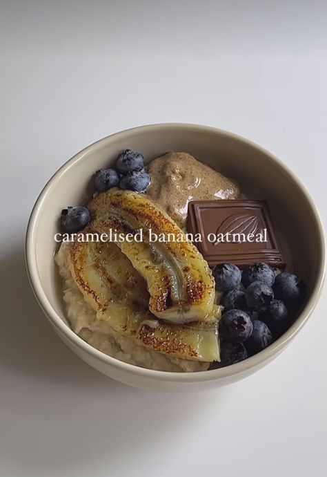 Caramelised Banana, Healthy Food Inspiration, The Smoothie Diet, Healthy Food Dishes, Custom Keto Diet, Healthy Food Motivation, Healthy Lifestyle Food, Banana Oatmeal, Tasty Healthy