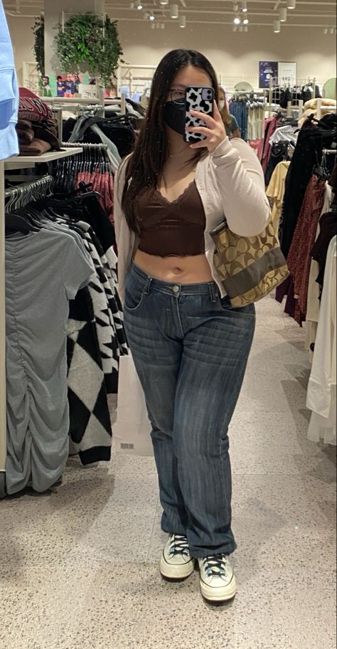 Low Waist Plus Size, Low Rise Jeans Curvy, Plus Size Low Rise Jeans, Plus Size Jeans Outfit Casual, Low Rise Jeans Plus Size, Low Rise Plus Size, Thrift Fit, Plus Size Low Rise, Y2k Outfits Plus Size