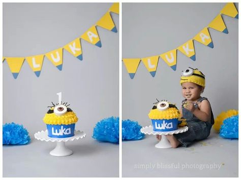 ♡ Minions Photoshoot, Minion Photoshoot, Minion Party Decorations, Minions Birthday Theme, Baby 1st Birthday Cake, Minions Cake, Cake Smash Inspiration, Cake Smash Theme, Minions Birthday