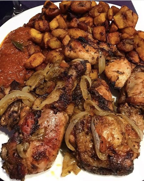 Amazing Food Platters, Africa Food, African Cooking, Food Receipt, Soul Food Dinner, Appetizers Easy Finger Food, Nigerian Food, Lunch Recipes Healthy, Food Recepie