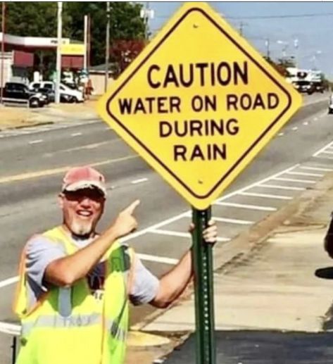 Funny Billboards, Funny Warning Signs, Funny Road Signs, Watch Your Words, Awkward Funny, You Had One Job, Road Signs, Funny Fails, Funny Signs