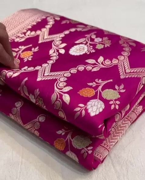 Katan Saree, Cutwork Saree, Kalamkari Painting, Saree Silk, Saree Designs Party Wear, Traditional Saree, Saree Design, Bridal Silk Saree, Pure Silk Saree