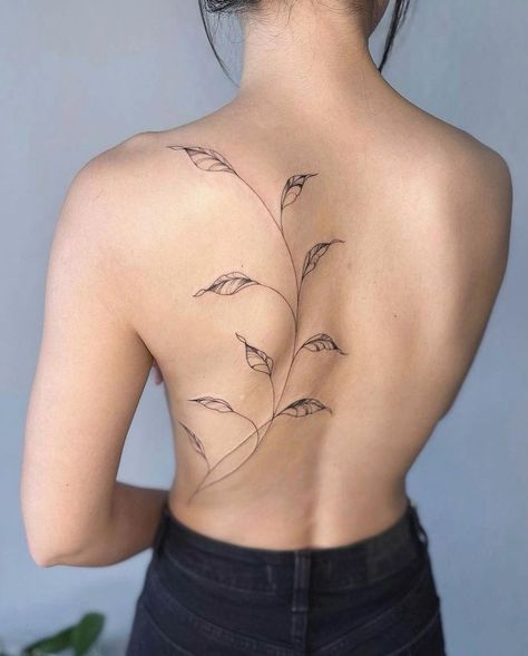 Fish Back Tattoo, Koi Fish Back Tattoo, Dragon Koi Fish, Back Tattoo Designs, Epic Dragon, Floral Back Tattoos, Paris Tattoo, Free Hand Tattoo, Back Of Neck Tattoo