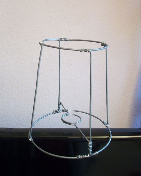 Hand made lampshade frame Wire Lampshade, Lampshade Frame, Make A Lampshade, Lamp Shade Frame, Make A Lamp, Lampshade Makeover, Rustic Lamp Shades, Diy Lampe, Diy Shades