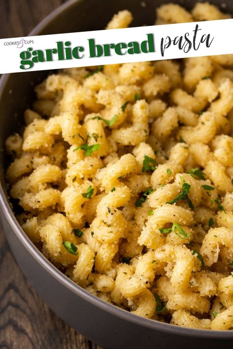 Garlic Bread Pasta needs only 5 ingredients and tastes just like oven-baked garlic bread! An easy pasta recipe with garlic and breadcrumbs. Quick Garlic Bread, Garlic Bread Pasta, Delicious Pasta Recipes, Recipe With Garlic, Easy Pasta Recipe, Cookies And Cups, Quick Pasta Recipes, Pasta Sides, Butter Pasta