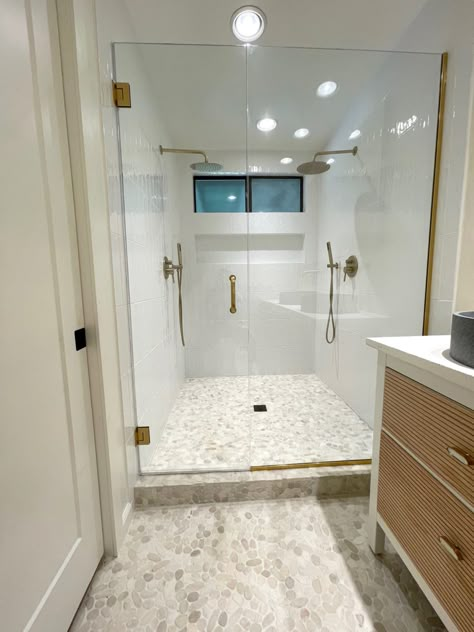 Master Shower Pebble Floor, Pebble Floor Bathroom Ideas, Pebbles Bathroom Floor, Pebble Flooring Bathroom, Bathroom Pebble Tile, Showers With Pebble Floors, Pebble Bathroom Ideas, Pebble Shower Floor Ideas, Pebble Stone Bathroom Floor