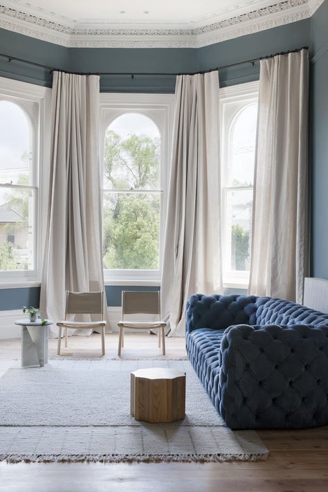 Old House, New Tricks: See How 3 Gorgeous Old Houses Were Outfitted for a New Century — Past Meets Future Bay Window Design, Hecker Guthrie, Bay Window Curtains, Blue Velvet Sofa, This Old House, Australian Homes, Living Room Diy, Colorful Curtains, A Living Room