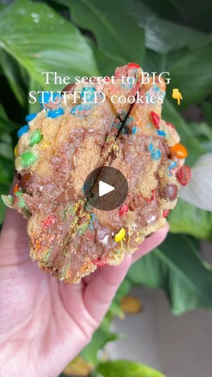 380 reactions · 35 shares | Shhh!! It’s down here! 👇

If you want the secret to STUFFED, BIG cookies i’m about to share all the top secrets!!! 🤩

((okay, maybe not that top secret))...😜

Ready?!

Stuff a cookie INSIDE OF A COOKIE! 😍😍😍

YESSS! Just fill up that middle with your favorite small cookies - homemade or bought from the store! 

a Reese’s or marshmallow works great too!

If you aren’t ready to make your own filling to stuff in there, just use what you have - then we can get to the filling later. 

The only thing about this is the base of the cookie has to hold well enough to be stuffed - but I have that figured out for you so you can just grab my recipe from my shop! 😍

✨Comment “STUFFED” and i’ll send you my stuffed cookie recipe bundle (5 of my BEST stuffed cookies)!

✨ F Delicious Easy Desserts, Reeses Recipes, Cookies Reeses, Big Cookies, Small Cookies, Cookies Homemade, Stuffed Cookies, Cookies Brownies, Big Cookie