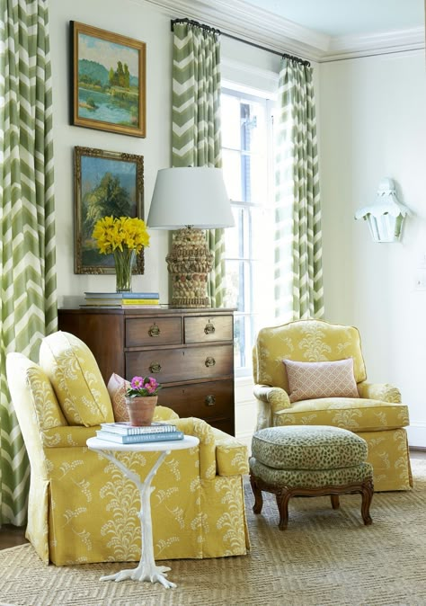 House + Home Inspiration with Natural Spring Elements - Sincerely, Marie Designs Sarah Bartholomew, Yellow Living Room, Family Rooms, Mellow Yellow, Yellow And Green, Sitting Room, Home Interiors, Home Decor Styles, Chinoiserie