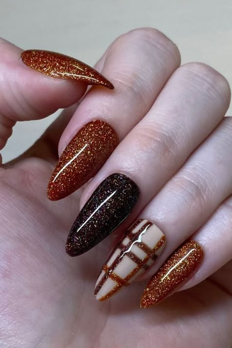 Early Fall Nails, Thanksgiving Nail Designs, Thanksgiving Nail Art, Thanksgiving Nail, Fall Gel Nails, Autumn Nail, Cute Nails For Fall, November Nails, Fall Nail Ideas