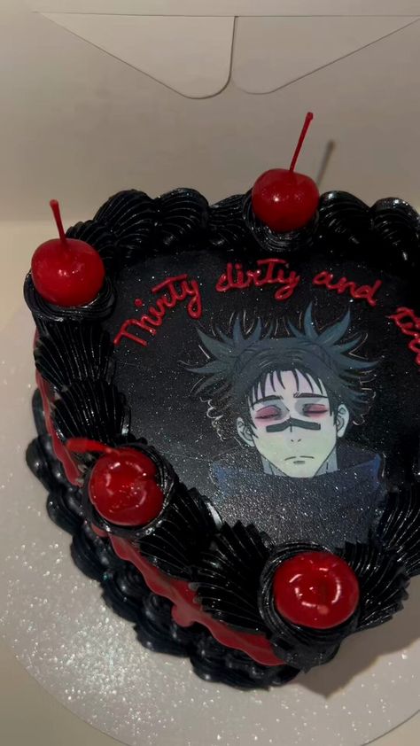 Black And Red Cake Ideas, Anime Cake, Pretty Birthday Cakes, Cute Birthday Cakes, Heart Cake, Cute Desserts, Pretty Cakes, Cute Cakes, Funny Anime Pics