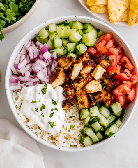 Tzatziki Chicken Rice Bowl, Chicken Taziki Rice Bowl, Chicken With Taziki Sauce, Greek Rice Bowl Vegetarian, Chickpea Gyro Bowl, Tzatziki Bowl Grilled Chicken, Greek Chicken Gyros With Cucumber Tzatziki, Meals With Tzatziki Sauce, Greek Tzatziki Bowl