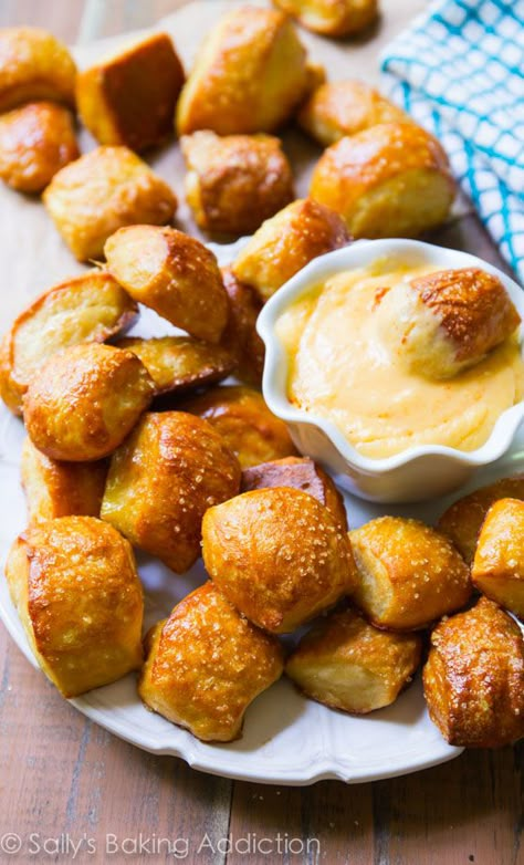 Soft Pretzel Bites with Spicy Cheese Dip by sallysbakingaddiction.com Make Ahead Appetizer, Spicy Cheese Dip, Soft Pretzel Bites, Dip Vegan, Spicy Cheese, Make Ahead Appetizers, Soft Pretzel, Sally's Baking, Beer Cheese