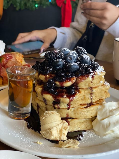 Pancake stack, Restaurant: “ Resto” Toronto Meal Aesthetic, Pancake Restaurant, Diner Aesthetic, Bakery Foods, American Pancakes, Hotel Breakfast, Chocolate Pancakes, Soul Food Dinner, Pancake Stack