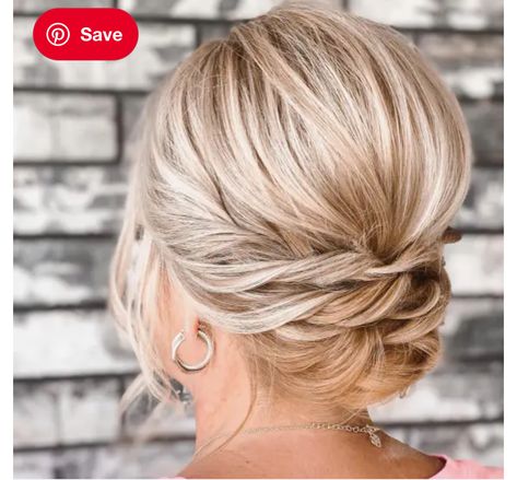 Wedding Hair For Bob Haircut, Bouffant Updo, Neck Length Hair, Mother Of The Groom Hairstyles, Updos For Short Hair, Sanggul Modern, Medium Length Updo, Bride Updo, Short Hair Bun