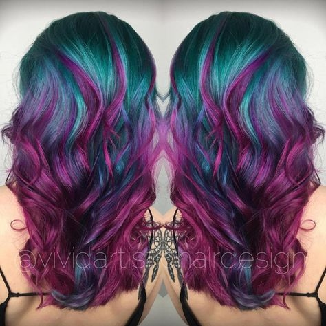 20 Hair Styles Starring Turquoise Hair Purple And Green Hair, Turquoise Hair Color, Violet Hair Colors, Violet Hair, Guy Tang, Turquoise Hair, Hair Color Crazy, Multicolored Hair, Funky Hairstyles