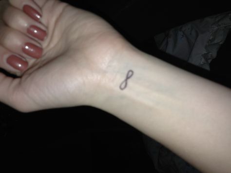 Tattoo Infinity, Tattoo Wrist, Cute Tats, Sign Image, Infinity Tattoos, Infinity Sign, Circle Earrings Studs, Little Tattoos, Fine Line Tattoos