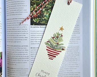 Cards For Book Lovers, Watercolour Christmas, Merry Christmas Text, Christmas Bookmarks, Christmas Text, Paper Bookmarks, Christmas Card Art, Watercolor Bookmarks, Diy Watercolor Painting