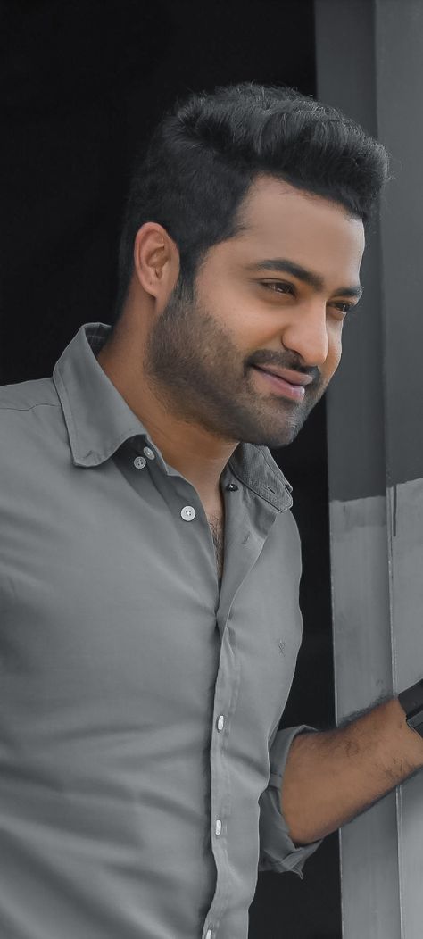 Rrr Ntr Photos, Ntr Rrr Photos, Mahalakshmi Goddesses Hd Wallpaper, Mahalakshmi Goddesses, Ntr Photos, Gym Workout Apps, New Movie Images, Die Heart, Full Hd Pictures