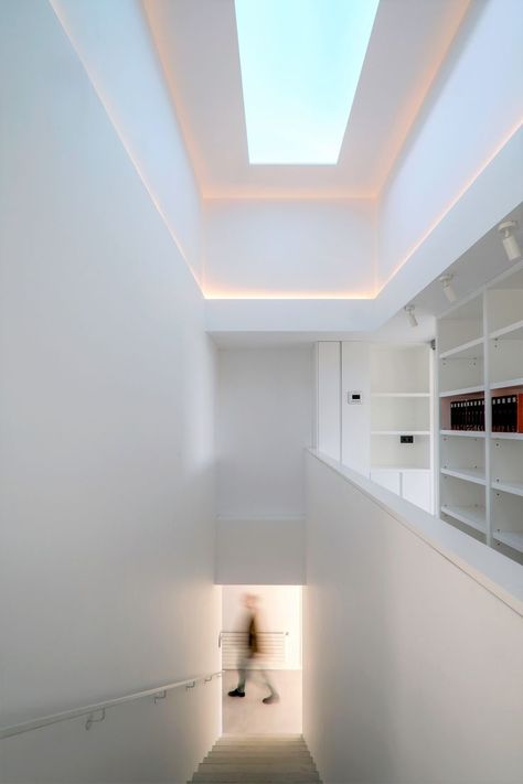 Bellavista House - Barcelona, Spain Skylight Led Lighting, Skylight Lighting Ideas, Skylight Lighting, Void Lighting, Artificial Skylight, Moody Kitchen, Berlin Hotel, Dark Hallway, Villa Interior