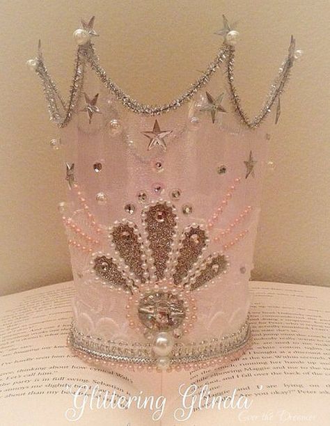 Glittering Glinda crown handmade wizard of oz by EverTheDream Glinda Crown, Wizard Of Oz Musical, Glenda The Good Witch, Crown Handmade, Crown Pink, Gala Ideas, Fairy Crown, Glinda The Good Witch, The Wonderful Wizard Of Oz