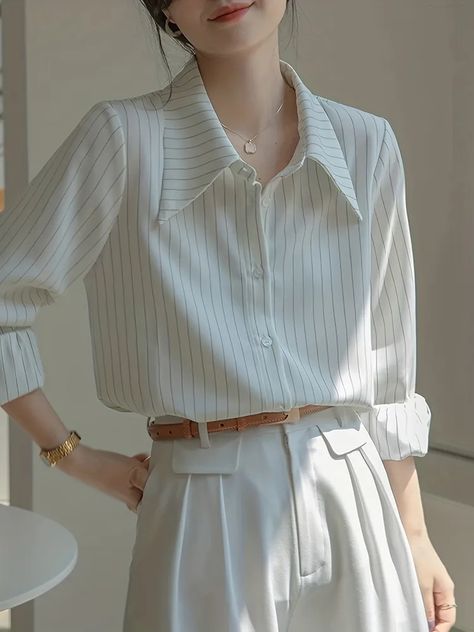 Chic Office Wear, Korean Fashion Summer, Basic Blouses, White Shirts Women, Casual Long Sleeve Shirts, Striped Long Sleeve Shirt, Womens Long Sleeve Shirts, Business Casual Outfits, Casual Style Outfits