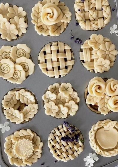 Pie Crust Art, Crust Designs, Pie Crust Designs, Pie Art, Pies Art, Mini Pie, Pie Pie, Pie In The Sky, Pie Crusts