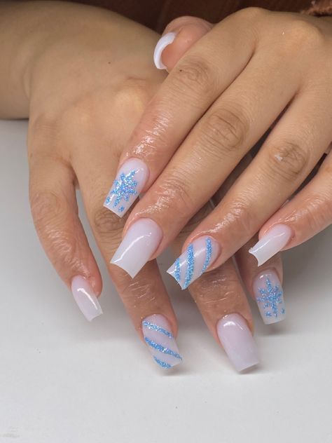 Winter Christmas Nails Acrylic Square, White Christmas Nails Coffin Short, Blue Snow Flakes Nails, Winter Wonderland Nails Short, Blue Short Christmas Nails, Winter Nails Design Ideas 2024, Light Blue Christmas Nails Winter, Winter Wonderland Nails Acrylic Blue, Winter Nails White And Blue