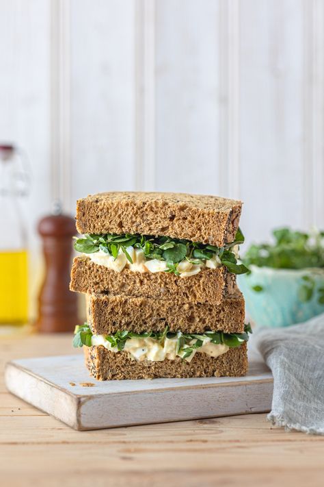 The classics are the best! This sandwich is simple but delicious with egg salad and watercress. Watercress Sandwich, Watercress Recipes, Classic Sandwich, Sandwich Fillings, Summer Meal, Health Recipes, Watercress, Egg Salad, Lunch Ideas