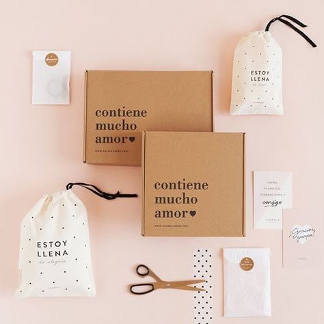 Ecommerce Packaging, Jewelry Packaging Design, Packaging Ideas Business, Clothing Packaging, Handmade Packaging, Small Business Packaging, Candle Packaging, Foto Tips, Pola Sulam