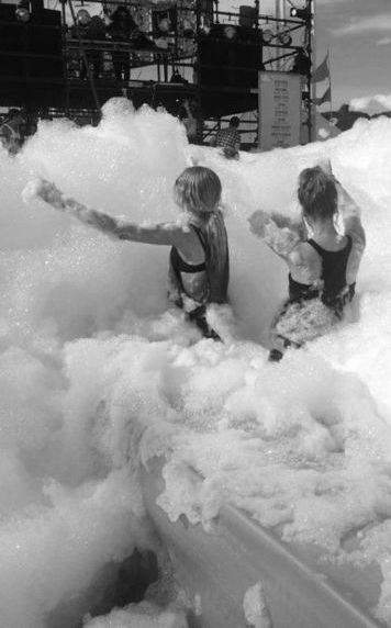 ✔ Foam party ~ Bachelorette Bucket List. #bachelorette #party #idea Bachelorette Bucket Lists, Mixer Themes, Foam Party, Bubble Party, Young Wild Free, Party Bachelorette, Hens Night, Into The Wild, Summer Bucket Lists