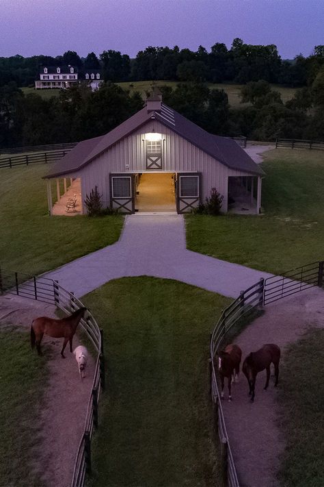 From horse barns to indoor riding arenas to pasture shelters, a Morton building is professionally built for your functional needs, your horses’ safety and your budget. Don’t settle for second best — because Morton has a quality that’s unmistakable, just like you. Plan your dream barn today with designs from a wide variety of equine building projects. Pasture Shelter, Luxury Horse Barns, Horse Stables Design, Dream Barn Stables, Dream Environment, Equestrian Barns, Horse Farm Ideas, Equestrian Building, Morton Building